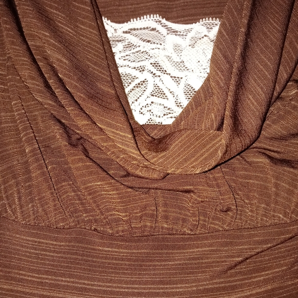 Two bouses - Picture 2 of 10